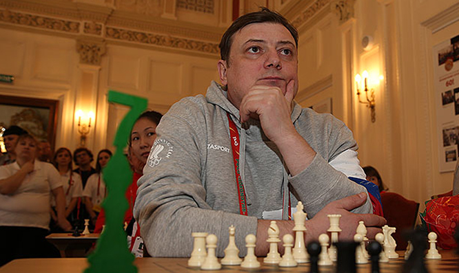 Трансляция партий онлайн