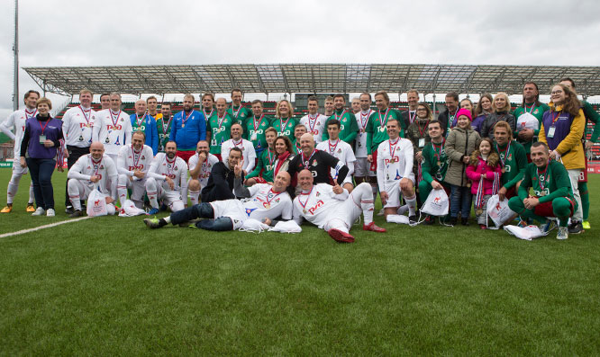 «Локомотив» шагнул навстречу больным детям