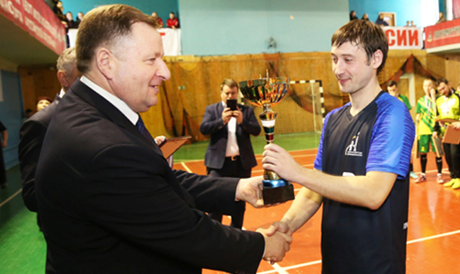 В честной борьбе за мяч